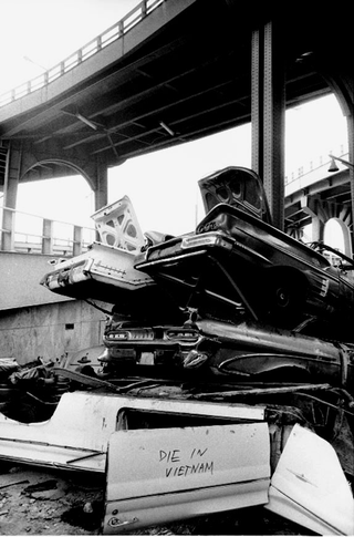 New York, 002-071-24 Doppio cimitero, 1968 New York (Stati Uniti)