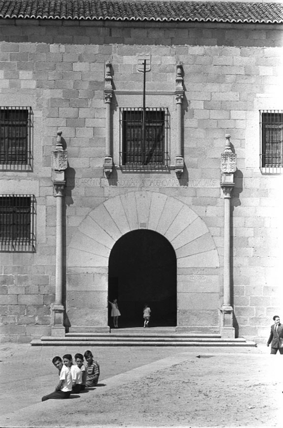 Spagna, 001-009-18 1958 Palazzo del viceré Blasco Nuñez Vela, Avila (Spagna)