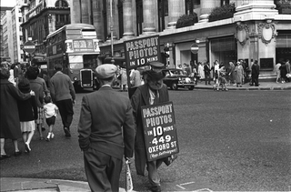 Inghilterra, 001-043-24
Uomo senza tetto nelle strade di Londra, 1961
Londra (Inghilterra)