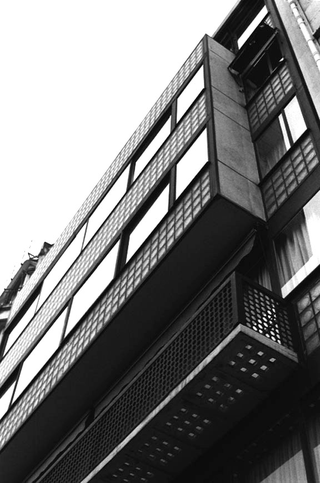 Architettura, 002-094-14
Immeuble à la Port Molitor, Le Corbusier, 1985
Parigi (Francia)