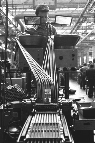 Industria, 012-054-10
1962
Fabbrica Pirelli, Monza (Italia)
