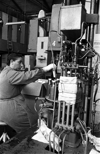 Industria, 012-050-32
1962
Fabbrica Pirelli, Monza (Italia)