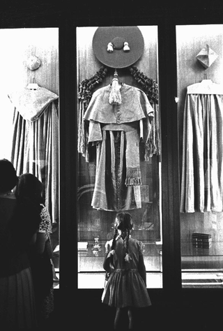 W il Papa, 011-009-06
L'abito del Papa. Museo delle Poverelle, 1963
Sotto il Monte Giovanni XXIII, Bergamo (Italia)