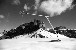 Nemo Cassina Illuminazione, 023-140-33
Lampada Leo di Jehs & Laub per Nemo Cassina Illuminazione, 1998
Passo Sella (Italia)
