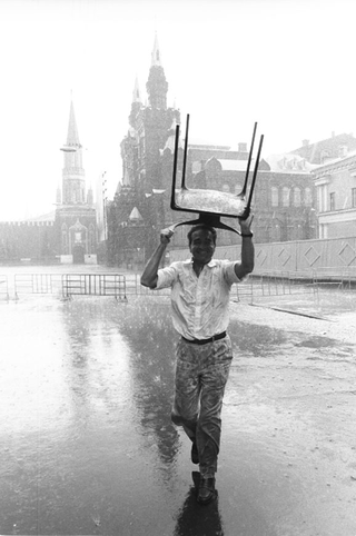 Alias, 021-026-14
Il designer Alberto Meda con sedia "Light light" per Alias, 1989
Mosca (Russia)