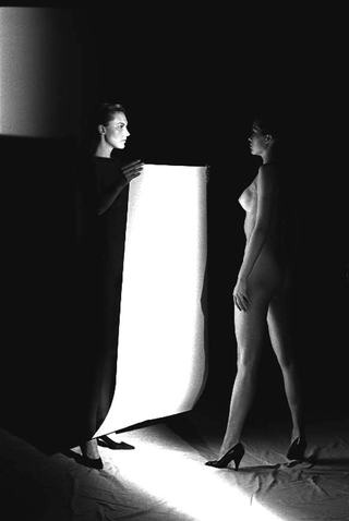 Cartiere di Cordenons, 019-233-10 Campagna pubblicitaria Cartiere di Cordenons, 1997 Studio Carlo Orsi, Milano (Italia)