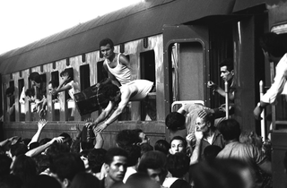 Treno del Sud, 005-068-30 Treno del Sud, immigrazione a Milano , 1963 Stazione Centrale, Milano (Italia)