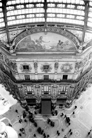 Architettura, 004-014-34
Galleria Vittorio Emanuele, 1963
Galleria Vittorio Emanuele II, Milano (Italia)